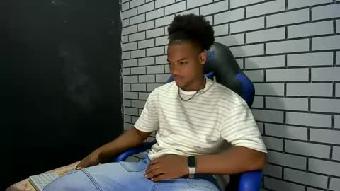 tu morenito online show from November 14, 3:09 am