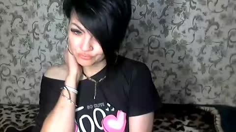 black_hot_01 online show from September 9, 10:21 pm