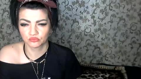 black_hot_01 online show from November 13, 5:21 am