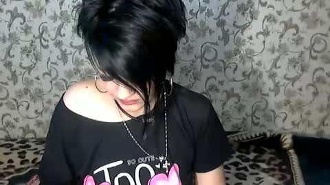 black_hot_01 online show from September 24, 4:08 am