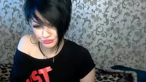 black_hot_01 online show from November 25, 7:29 am