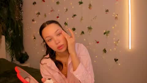 Jenny online show from July 12, 8:39 am