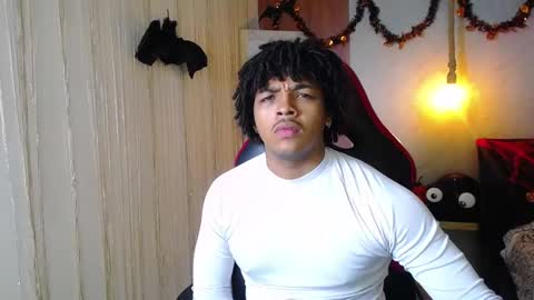 black_king_241 online show from October 26, 5:52 am