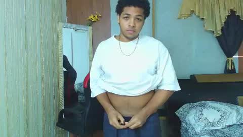 black_king_241 online show from June 10, 2:27 pm
