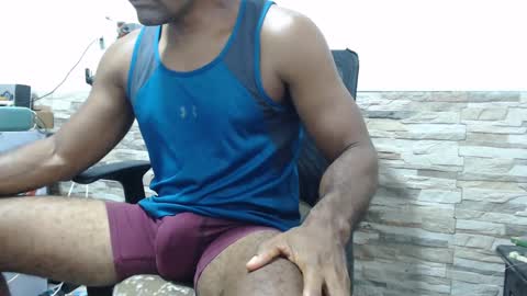 Snapshot of black_latino6 chatting on September 25, 9:00 pm black_latino6 online show from September 25, 9:00 pm