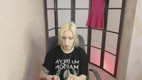 Emily online show from May 20, 8:21 am