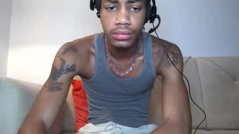 BlackBullTitus online show from November 11, 1:52 am