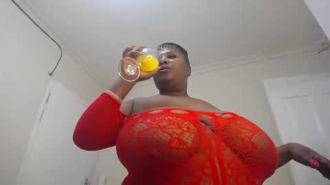 blackladyqx online show from February 3, 7:10 pm