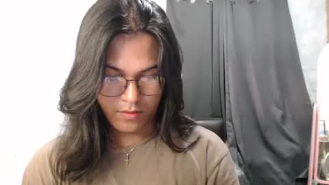 Ellez online show from October 25, 4:07 pm