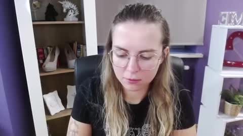Snapshot of blackrosezoey chatting on October 1, 4:55 am Z O E Y online show from October 1, 4:55 am