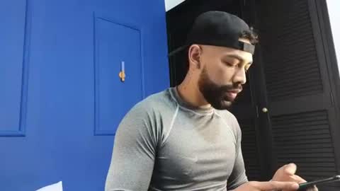 blade_miller_ online show from June 13, 12:15 pm