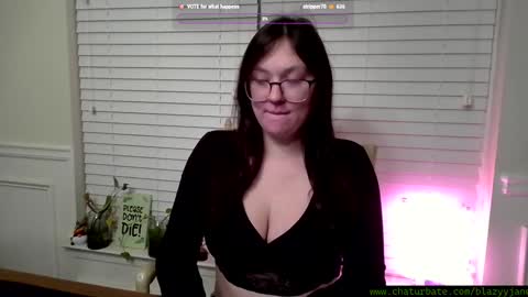 Blazyy Jane online show from December 26, 11:35 pm