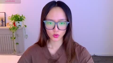 YoYo online show from June 25, 8:30 am