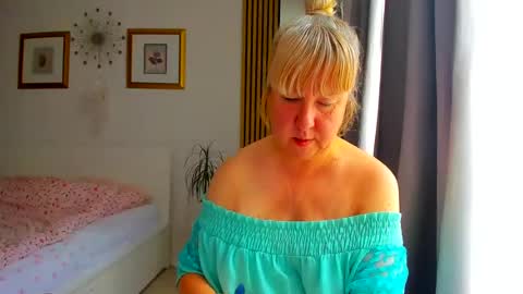 Nicole online show from June 13, 10:47 am