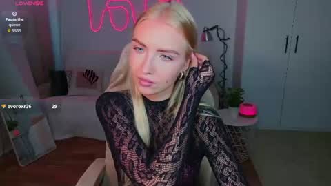 Nessa online show from July 24, 2:14 pm