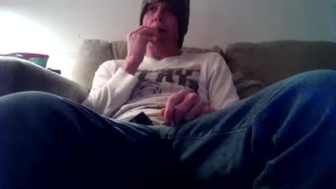 Snapshot of blondieblu89 chatting on January 5, 8:00 am First Time College Boy online show from January 5, 8:00 am