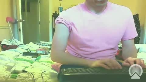 Snapshot of blondieblu89 chatting on February 16, 10:32 pm First Time College Boy online show from February 16, 10:32 pm