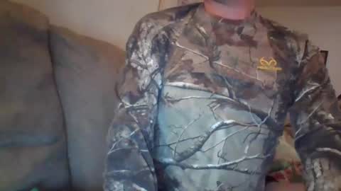 Snapshot of blondieblu89 chatting on January 8, 7:24 am First Time College Boy online show from January 8, 7:24 am