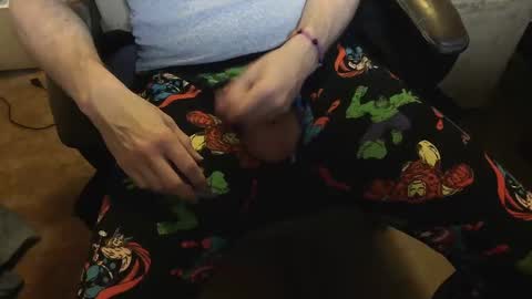Snapshot of blondieblu89 chatting on February 8, 6:11 pm First Time College Boy online show from February 8, 6:11 pm