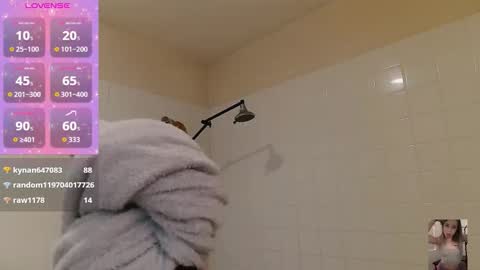 Bubbles online show from October 17, 11:42 pm