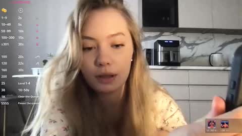 Blondy bunny online show from March 19, 8:53 am