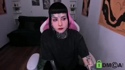 Mary online show from March 5, 9:24 pm