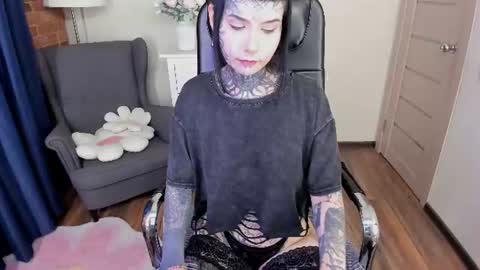 Mary online show from July 25, 2:20 am