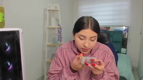 bloom_flower1 online show from January 16, 7:34 pm