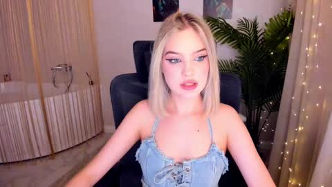 Sophia online show from March 9, 1:46 am