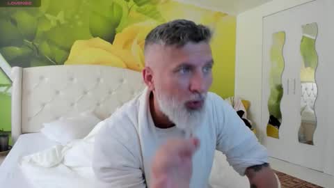 Nico online show from March 25, 1:07 pm