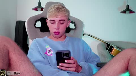 TAY   online show from December 1, 4:32 pm