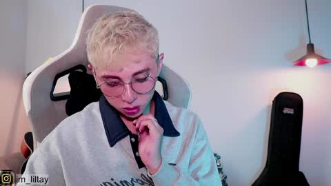 TAY   online show from December 2, 9:45 pm