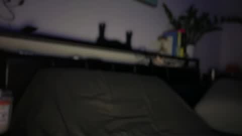 blue_eyes247 online show from June 17, 4:39 am
