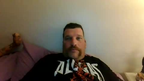 bluedemoneyes1986 online show from October 2, 3:49 am