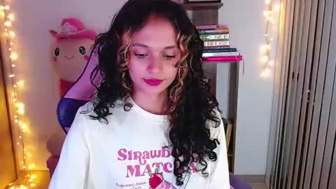 Im Abril .. Nice to meet you  thumb up me please its important  INDEPENDENT MODEL online show from March 9, 1:32 am