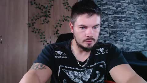 blueeyeboy0 online show from May 14, 8:45 am
