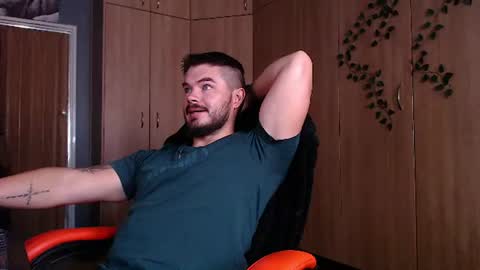 blueeyeboy0 online show from June 15, 8:39 am