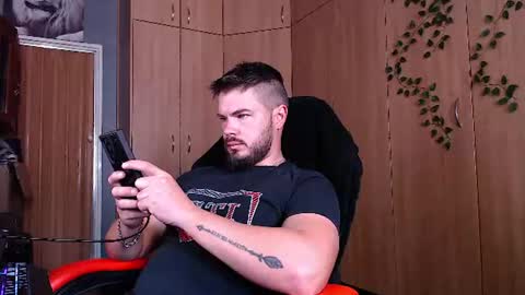 blueeyeboy0 online show from June 17, 8:52 am