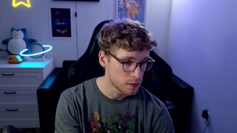 blueeyedtallguy online show from February 15, 7:06 am