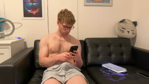 blueeyedtallguy online show from December 11, 1:47 am