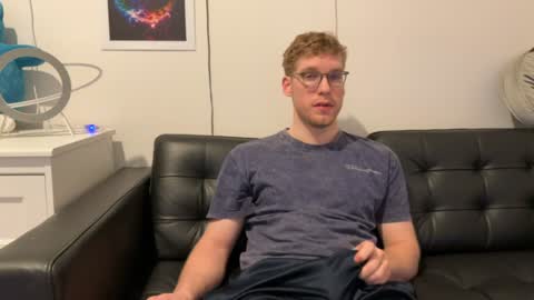 blueeyedtallguy online show from December 25, 10:59 pm