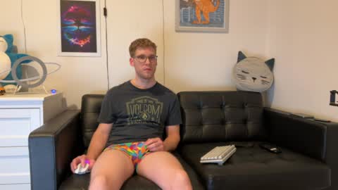 blueeyedtallguy online show from December 22, 6:17 am