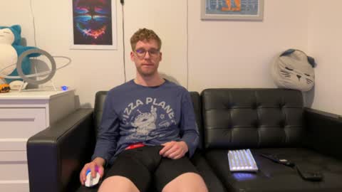 blueeyedtallguy online show from December 29, 6:24 am