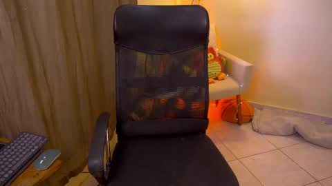 FLORAA online show from October 23, 12:50 pm