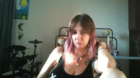 Snapshot of bluexowl chatting on September 10, 2:51 pm BlueXOwl online show from September 10, 2:51 pm