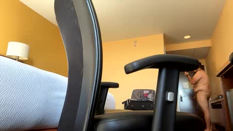 Snapshot of bluey01 chatting on October 5, 9:44 pm bluey01 online show from October 5, 9:44 pm