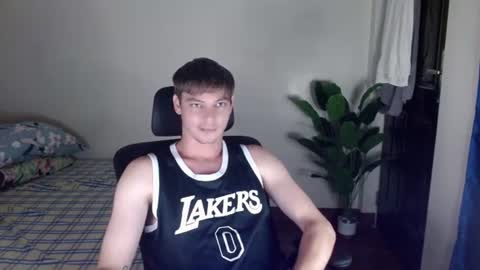 blueeyedboyisasia online show from July 29, 1:22 pm