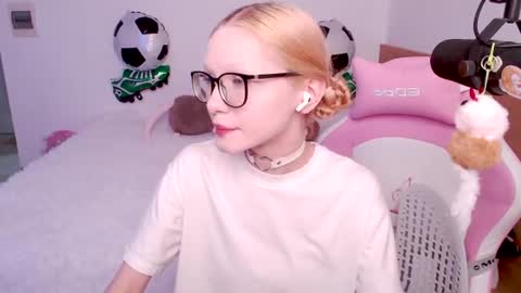  Diana  online show from July 24, 2:58 pm