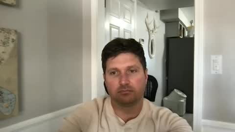 bobbylightfoot3 online show from February 8, 9:36 pm