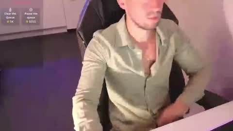 boiteasex online show from July 27, 6:11 am